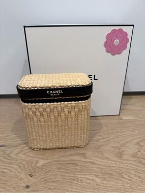Chanel Les Beiges summer essentials set - BNIB